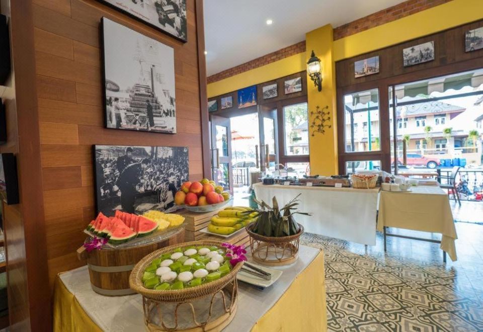Breakfast restaurant